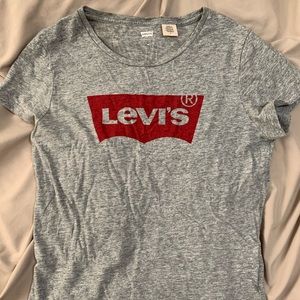 Simple Levi’s top!